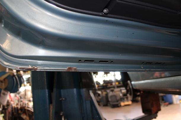 Foto: TÜR HINTEN LINKS eines Opel Meriva 1.4 GL 1,8 E