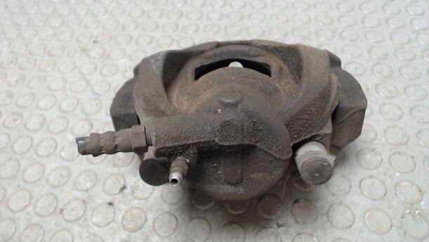 Foto: BREMSSATTEL VORN LINKS eines Ford Galaxy 2.0 TDCi DPF GL 1,8 E