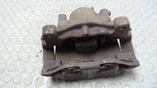 Foto: BREMSSATTEL VORN RECHTS eines Ford Galaxy 2.0 TDCi DPF GL 1,8 E