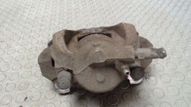 Foto: BREMSSATTEL VORN RECHTS eines Ford Galaxy 2.0 TDCi DPF GL 1,8 E