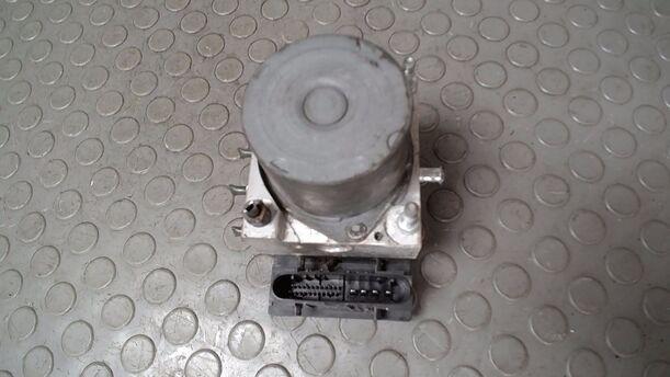 Foto: HAUPTBREMSAGGREGAT ABS eines Citroen C1 1.0 GL 1,8 E