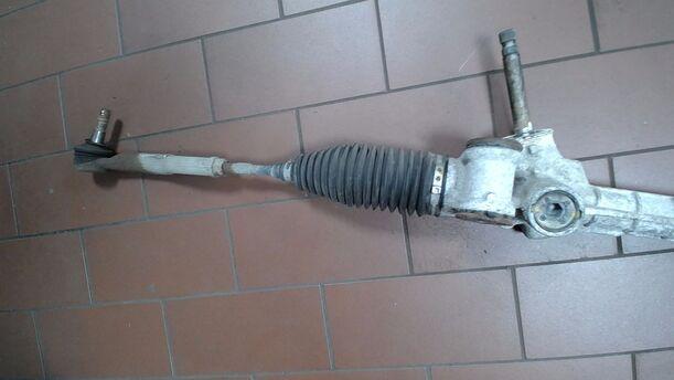 Foto: LENKUNG eines Citroen C1 1.0 GL 1,8 E