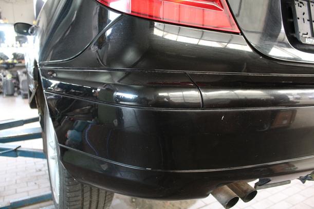 Foto: STOSSFÄNGER / STOSSSTANGE HINTEN eines Mercedes-Benz C 180 Sportcoupe CL Plus
