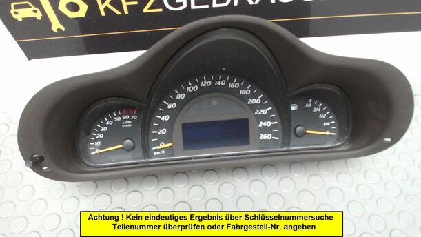 Foto: TACHOEINHEIT / KOMBIINSTRUMENT eines Mercedes-Benz C 180 Sportcoupe CL