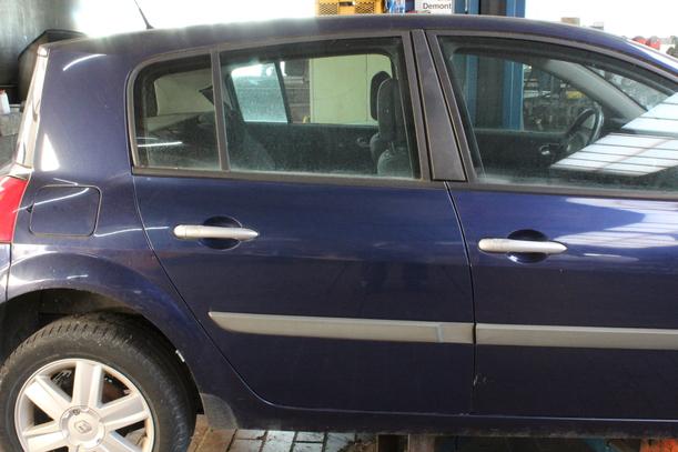 Foto: TÜR HINTEN RECHTS eines Renault Megane 1.6