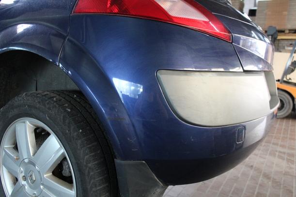 Foto: STOSSFÄNGER / STOßSTANGE HINTEN eines Renault Megane 1.6