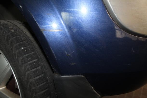 Foto: STOSSFÄNGER / STOßSTANGE HINTEN eines Renault Megane 1.6