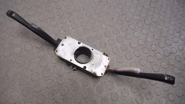 Foto: BLINKERSCHALTER / KOMBISCHALTER eines VW POLO TYP 86