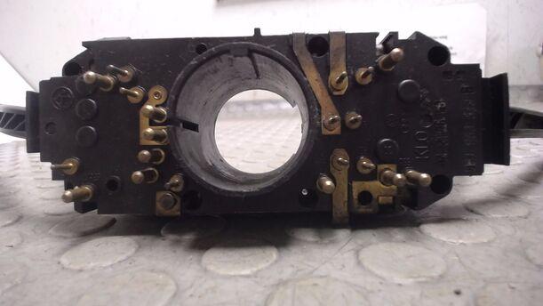 Foto: BLINBKERSCHALTER / KOMBISCHALTER eines VW POLO TYP 86