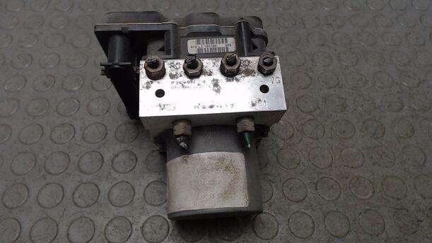 Foto: HAUPTBREMSAGGREGAT ABS eines Renault Megane 1.6 CL