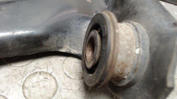 Foto: QUERLENKER VORN LINKS eines Renault Megane 1.6 CL