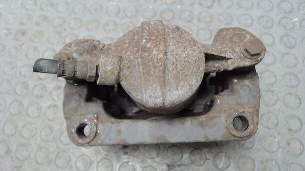 Foto: BREMSSATTEL VORN LINKS eines Renault Megane 1.6 CL