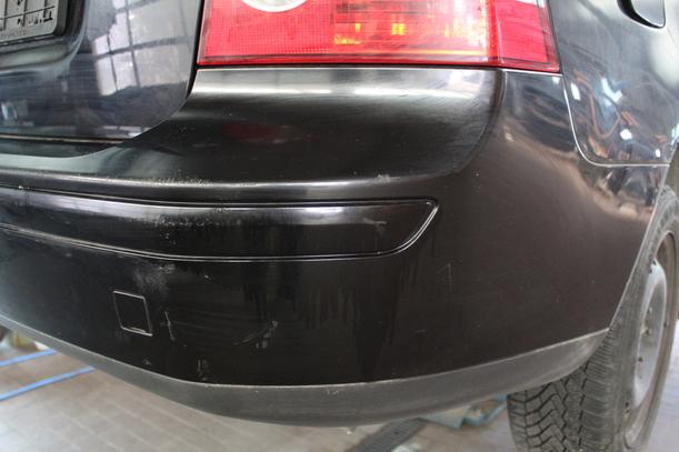 Foto: STOSSFÄNGER / STOßSTANGE HINTEN eines Volvo S40 2.4