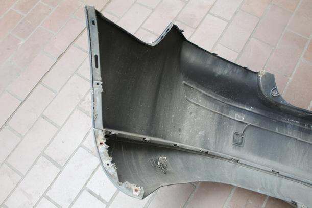 Foto: STOSSFÄNGER / STOßSTANGE HINTEN eines Volvo S40 2.4