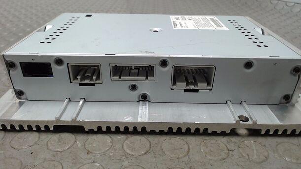 Foto: VERSTÄRKER / AUDIO MODUL eines Volvo S40 2.4
