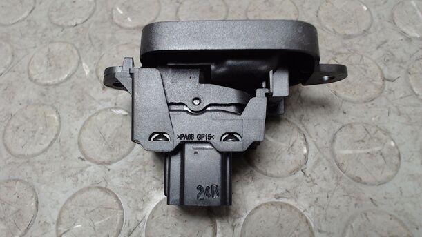 Foto: FENSTERHEBERSCHALTER HINTEN LINKS eines Volvo S40 2.4