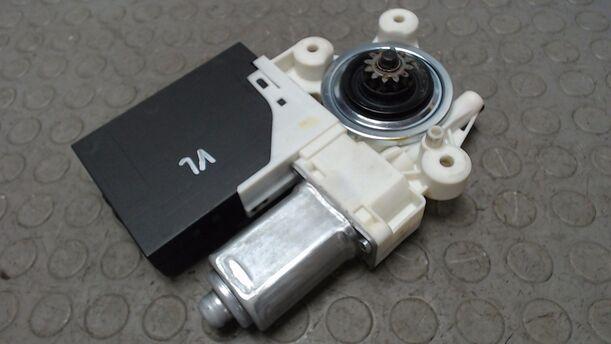 Foto: FENSTERHEBERMOTOR VORN LINKS eines Volvo S40 2.4