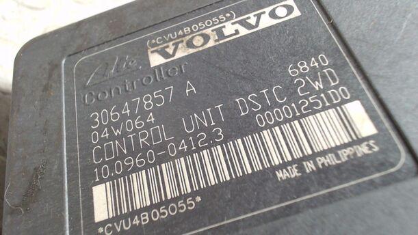 Foto: HAUPTBREMSAGGREGAT ABS eines Volvo S40 2.4 GLX