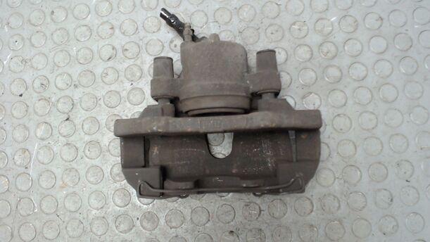 Foto: BREMSSATTEL VORN LINKS eines Volvo S40 2.4