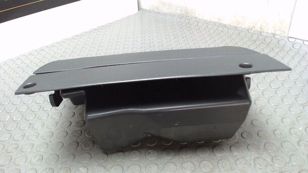 Foto: HANDSCHUHFACH eines Opel Meriva 1.4