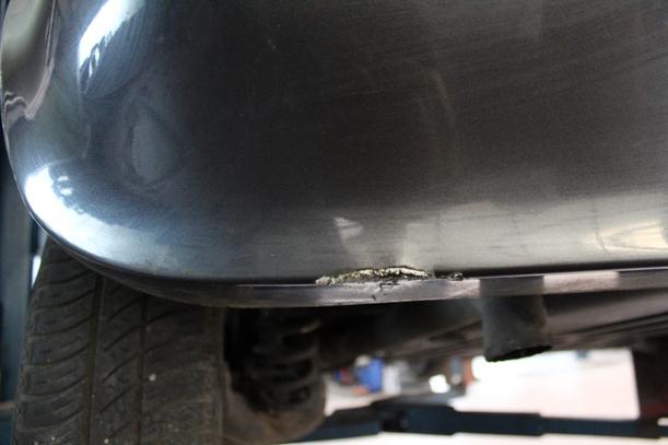 Foto: STOSSFÄNGER / STOSSSTANGE HINTEN eines Mercedes-Benz A 160 CDI CD Diamant
