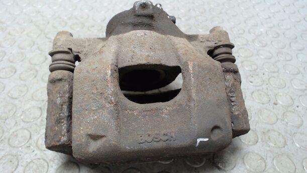 Foto: BREMSSATTEL VORN LINKS eines Peugeot 107 70 Edition