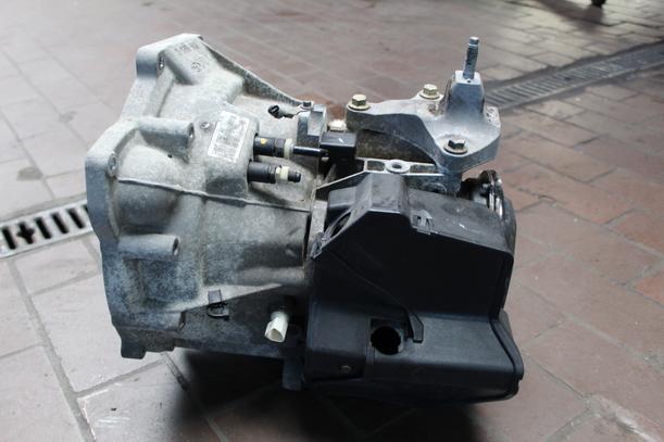 Foto: SCHALTGETRIEBE 3S6R 7002 AC eines Ford Fusion 1.25 Edition