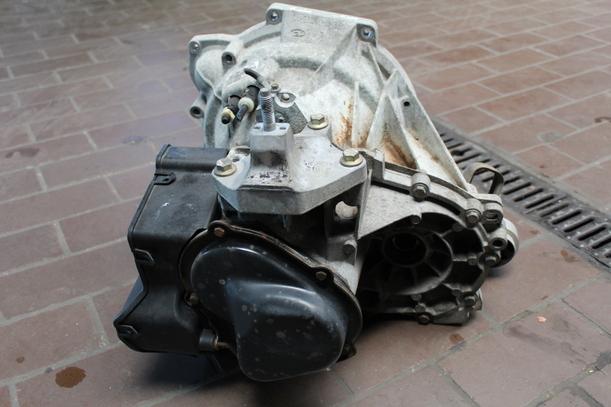 Foto: SCHALTGETRIEBE 3S6R 7002 AC eines Ford Fusion 1.25 Edition