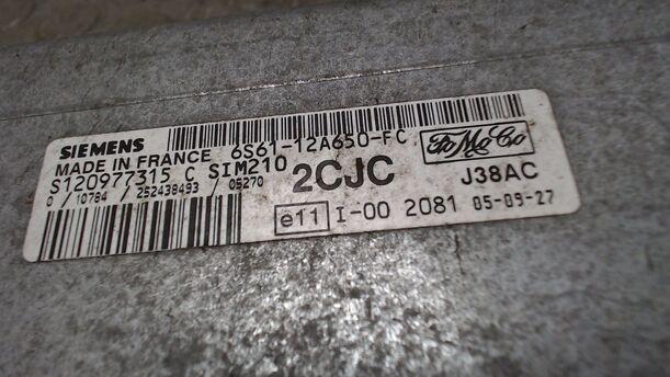 Foto: STEUERGERÄT EINSPRITZUNG eines Ford Fusion 1.25