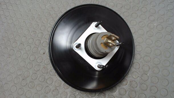 Foto: BREMSKRAFTVERSTÄRKER eines Ford Fusion 1.25