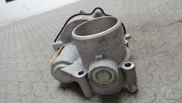 Foto: DROSSELKLAPPENSTUTZEN eines Ford Fusion 1.25