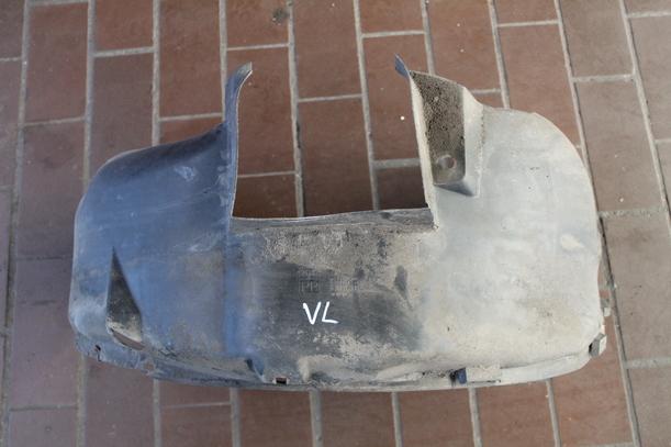 Foto: RADHAUSSCHALE VORN LINKS eines Opel Corsa