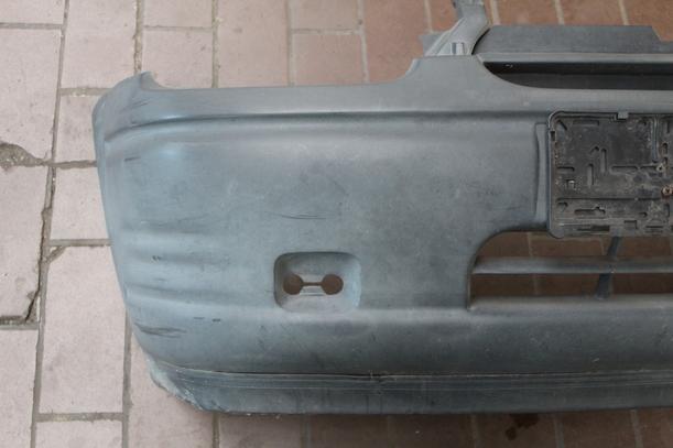 Foto: STOSSFÄNGER / STOßSTANGE VORN eines Opel Corsa