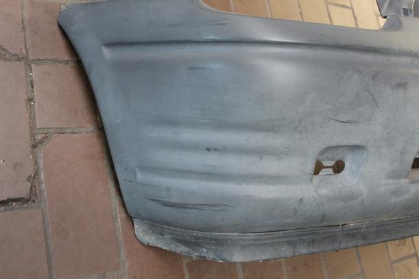 Foto: STOSSFÄNGER / STOßSTANGE VORN eines Opel Corsa