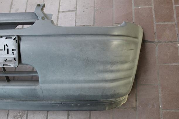 Foto: STOSSFÄNGER / STOßSTANGE VORN eines Opel Corsa
