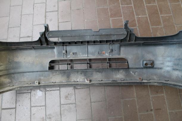 Foto: STOSSFÄNGER / STOßSTANGE VORN eines Opel Corsa