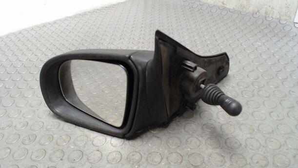Foto: AUSSENSPIEGEL MECHANISCH LINKS eines Opel Corsa
