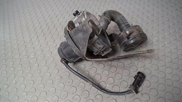 Foto: SEKUNDÄRPUMPE eines Opel Astra Cabrio 1.8i