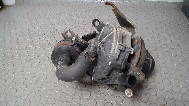 Foto: SEKUNDÄRPUMPE eines Opel Astra Cabrio 1.8i