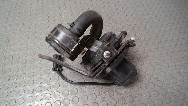 Foto: SEKUNDÄRPUMPE eines Opel Astra Cabrio 1.8i