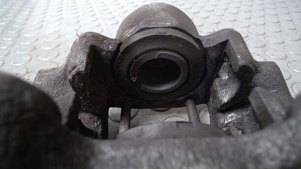 Foto: BREMSSATTEL HINTEN RECHTS eines Opel Astra Cabrio 1.8i