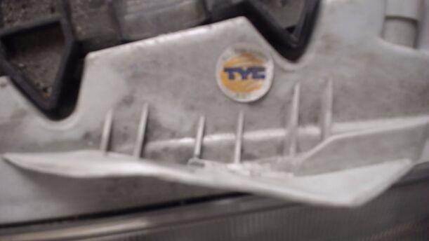 Foto: SCHEINWERFER LINKS (ZUBEHÖR) eines Renault Laguna Grandtour 2.0