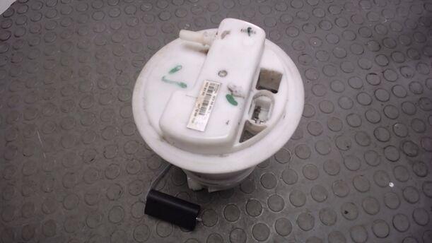 Foto: KRAFTSTOFFPUMPE eines Dacia Sandero 1.6 MPI 255 541/Z24