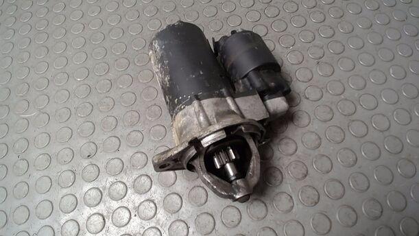 Foto: ANLASSER / STARTER  BOSCH eines Opel Astra Cabrio 1.8i