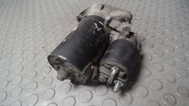 Foto: ANLASSER / STARTER  BOSCH eines Opel Astra Cabrio 1.8i