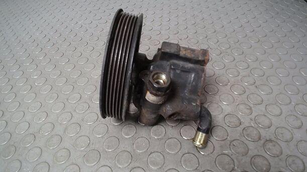 Foto: SERVOPUMPE/ PUMPE SERVOLENKUNG eines Opel Astra Cabrio 1.8i