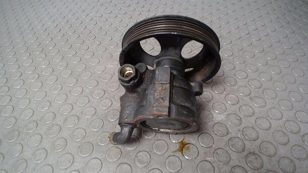 Foto: SERVOPUMPE/ PUMPE SERVOLENKUNG eines Opel Astra Cabrio 1.8i