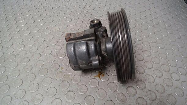 Foto: SERVOPUMPE/ PUMPE SERVOLENKUNG eines Opel Astra Cabrio 1.8i