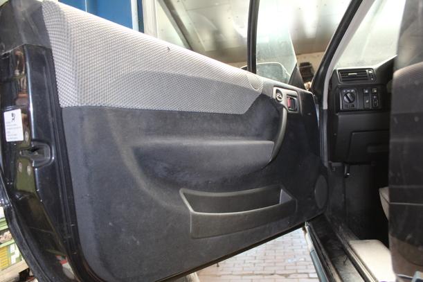 Foto: TÜR LINKS eines Opel Calibra V6 GTI