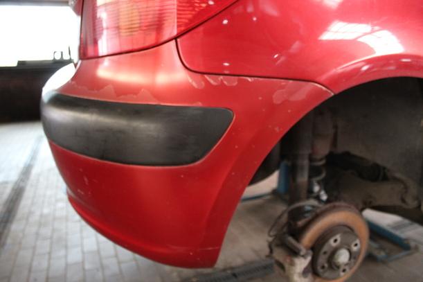Foto: STOSSFÄNGER / STOßSTANGE HINTEN eines Peugeot 307 110 Automatik GL